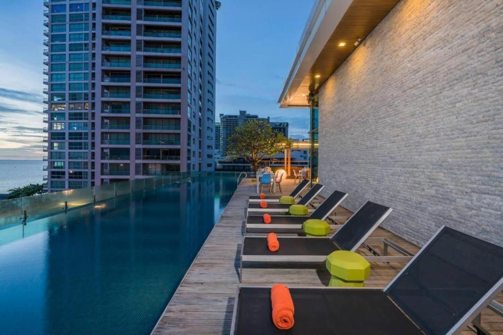 Seven Zea Chic Hotel Паттайя Экстерьер фото
